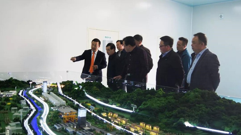 省工信廳黨組成員、副廳長任鈞恩一行參觀我公司山陽基地